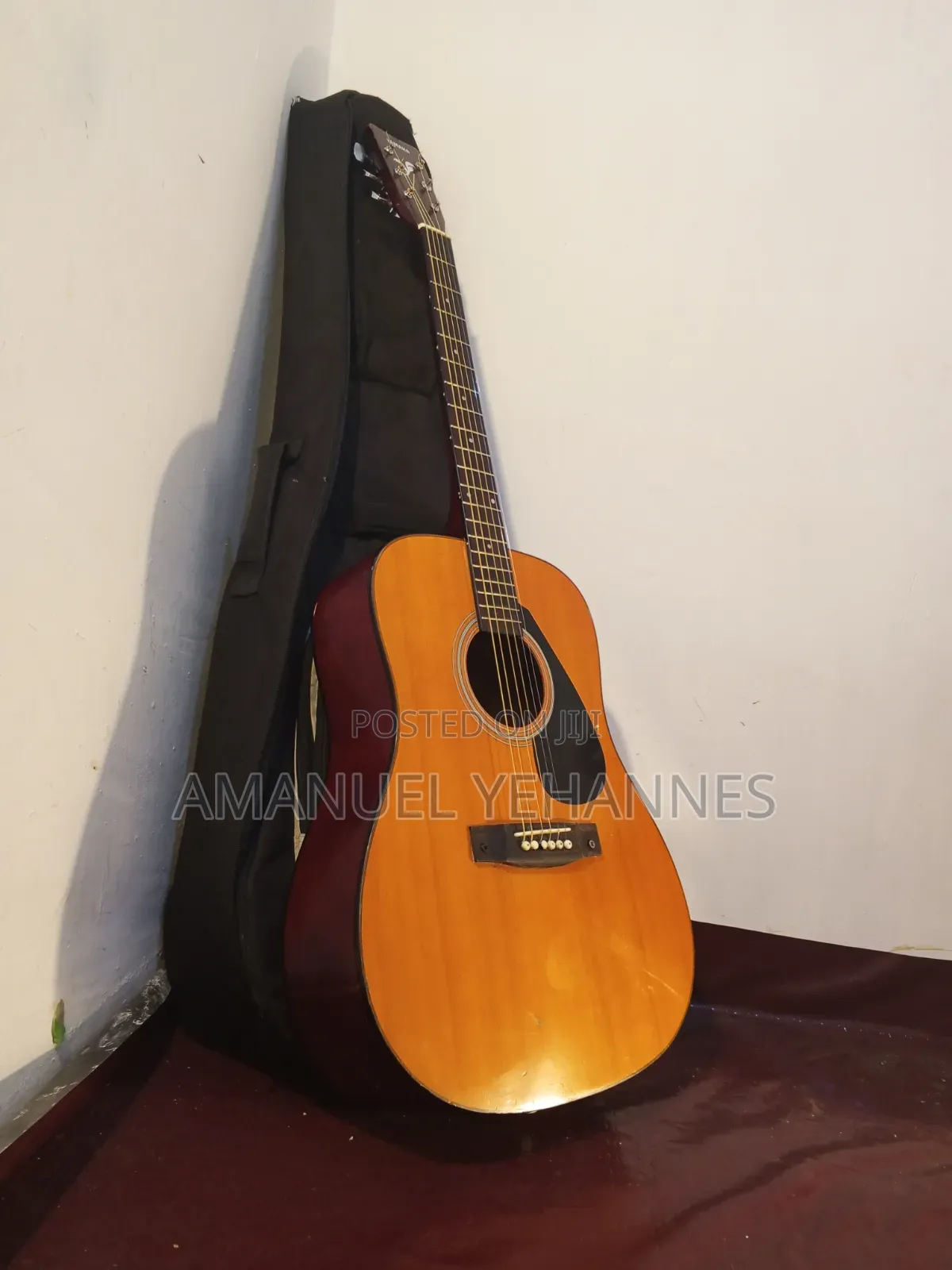 Yamaha F340 Acoustic Guitar