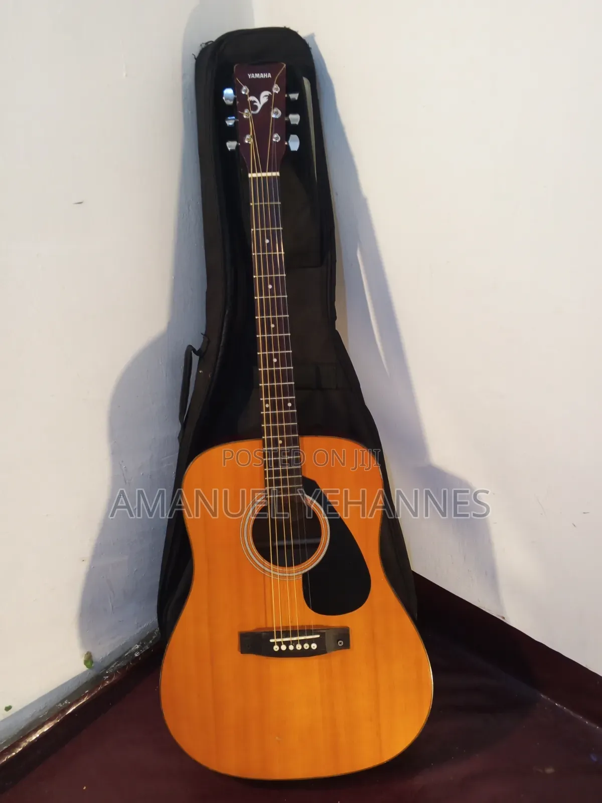 Yamaha F340 Acoustic Guitar