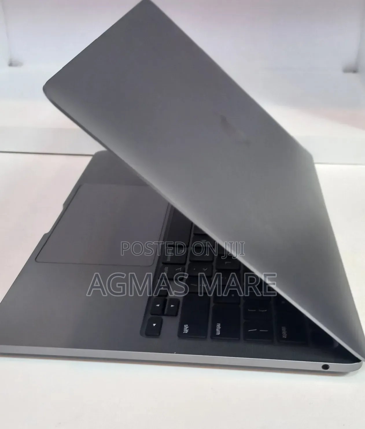 New Laptop Apple MacBook Pro 2021 M1 8GB Apple M1 SSD 256GB