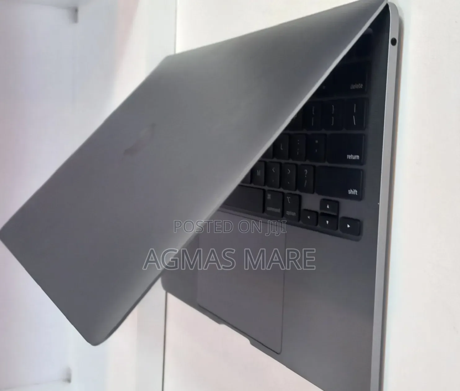 New Laptop Apple MacBook Pro 2021 M1 8GB Apple M1 SSD 256GB