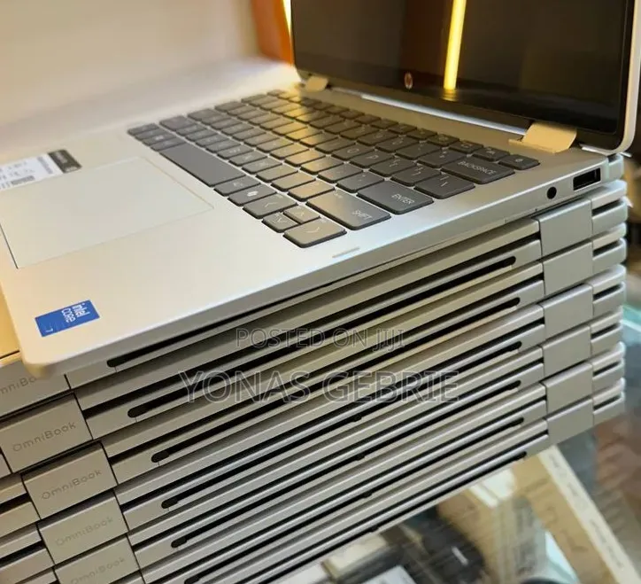 New Laptop HP 16GB Intel Core 7 SSD 512GB