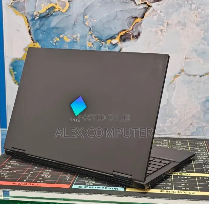 New Laptop HP Victus 15 16GB Intel Core i7 SSD 512GB