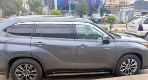Toyota Highlander 2021 Gray