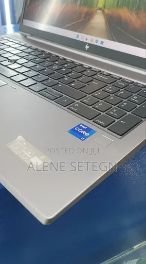 New Laptop HP ZBook Firefly G8 16GB Intel Core i7 SSD 512GB
