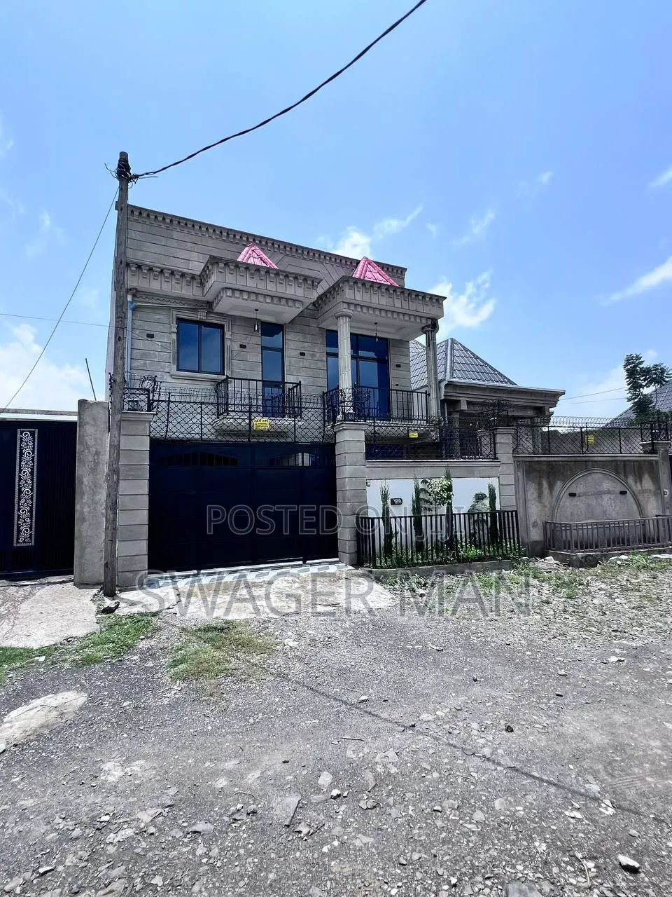Furnished 6bdrm Townhouse/Terrace in Ayat Gebriel, Yeka for sale