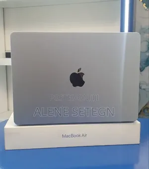 New Laptop Apple MacBook Air 2025 M4 16GB Apple M4 SSD 512GB