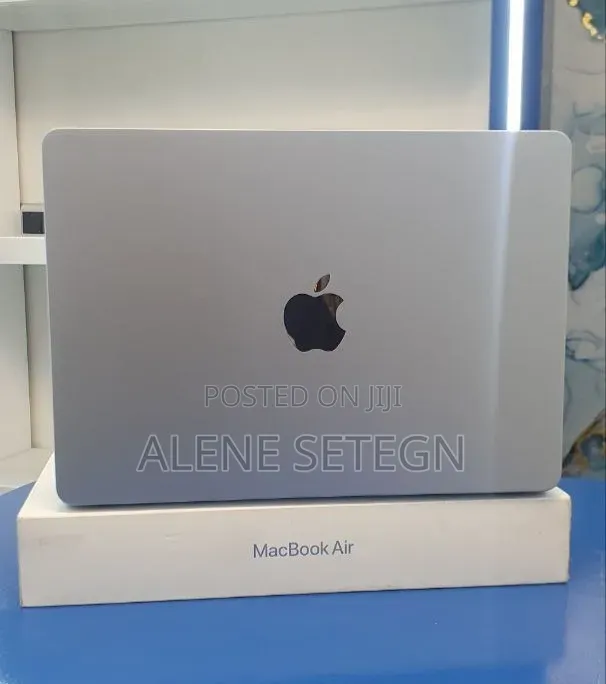 New Laptop Apple MacBook Air 2025 M4 16GB Apple M4 SSD 512GB