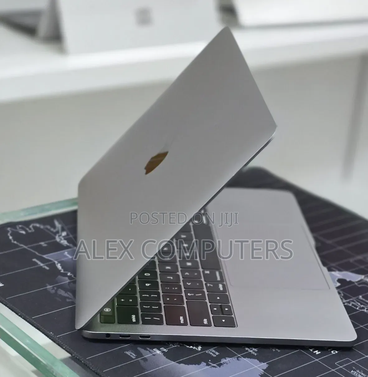 New Laptop Apple MacBook 16GB Apple M1 Pro SSD 512GB