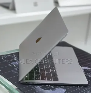 New Laptop Apple MacBook 16GB Apple M1 Pro SSD 512GB