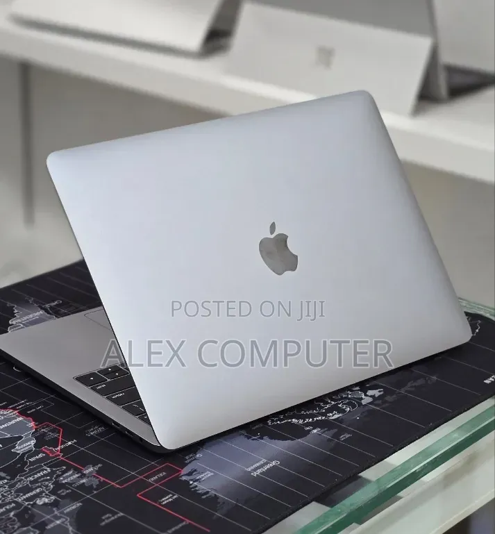 New Laptop Apple MacBook Pro 2020 M1 16GB Apple M1 SSD 512GB