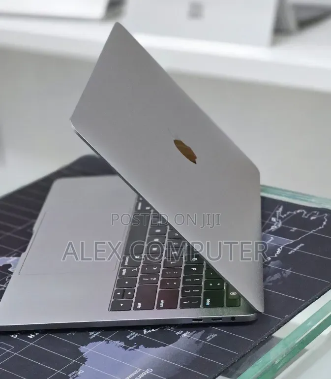 New Laptop Apple MacBook Pro 2020 M1 16GB Apple M1 SSD 512GB