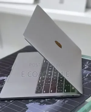 New Laptop Apple MacBook 16GB SSD 512GB