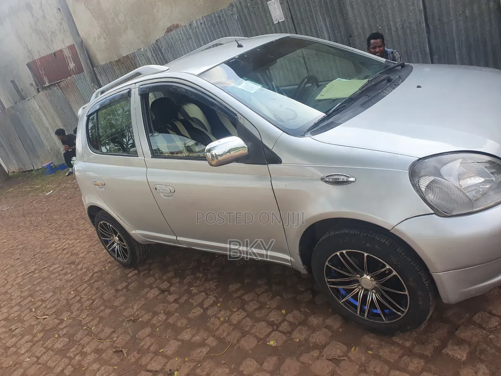 Toyota Yaris 2001 Silver