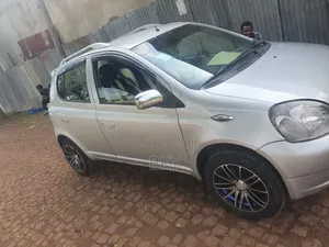 Toyota Yaris 2001 Silver
