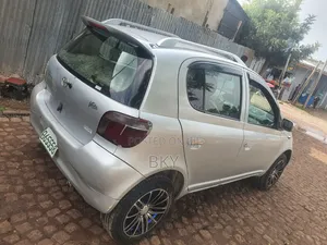 Toyota Yaris 2001 Silver
