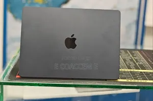 New Laptop Apple MacBook 8GB SSD 512GB