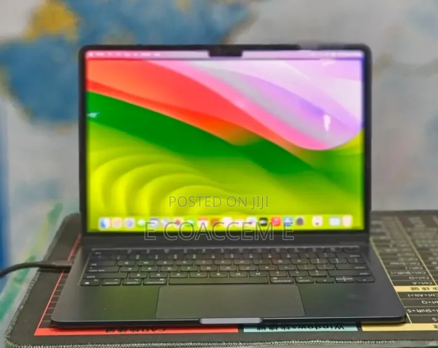 New Laptop Apple MacBook 8GB SSD 512GB