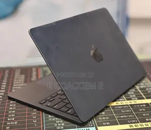 New Laptop Apple MacBook 8GB SSD 512GB