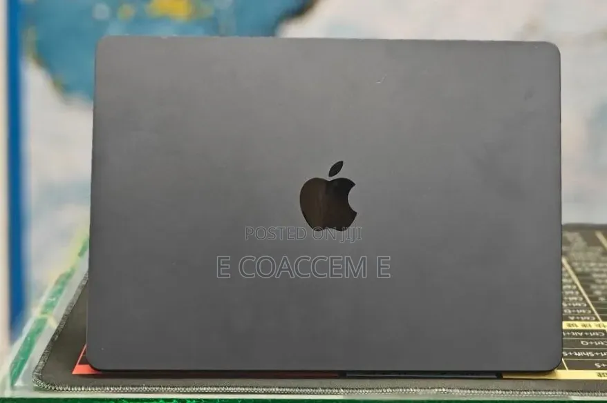 New Laptop Apple MacBook 8GB SSD 512GB