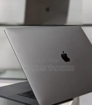 New Laptop Apple MacBook Pro 2018 16GB Intel Core i7 SSD 1T