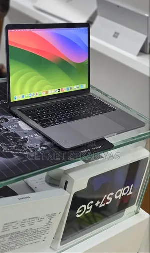 New Laptop Apple MacBook Pro 2020 M1 16GB Apple M1 Pro SSD 512GB