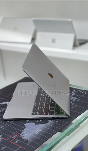 New Laptop Apple MacBook Pro 2020 M1 16GB Apple M1 Pro SSD 512GB