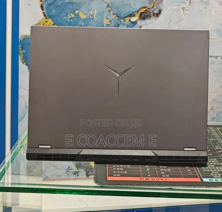 New Laptop Asus 16GB AMD Ryzen 7 SSD 512GB