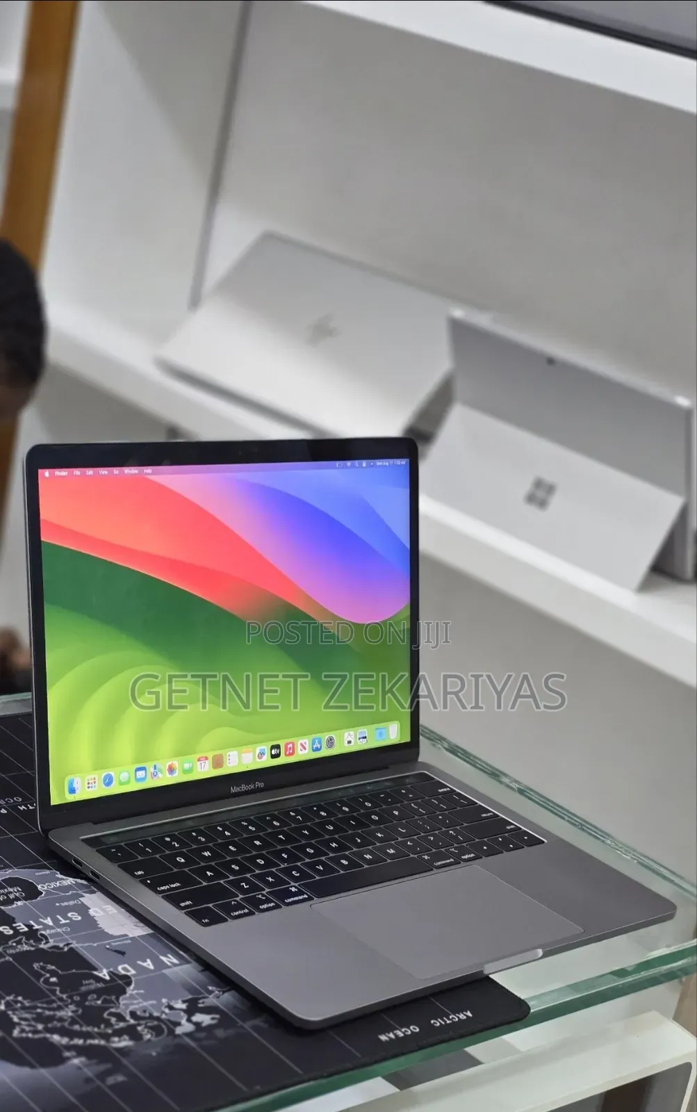 New Laptop Apple MacBook Pro 2020 M1 8GB Apple M1 Pro SSD 256GB