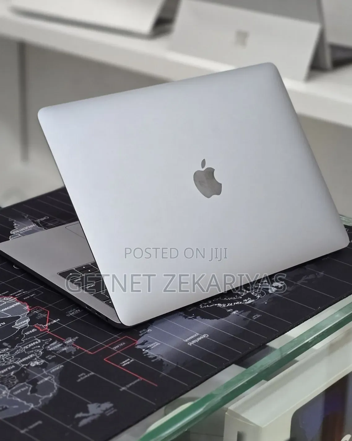 New Laptop Apple MacBook Pro 2020 M1 8GB Apple M1 Pro SSD 256GB