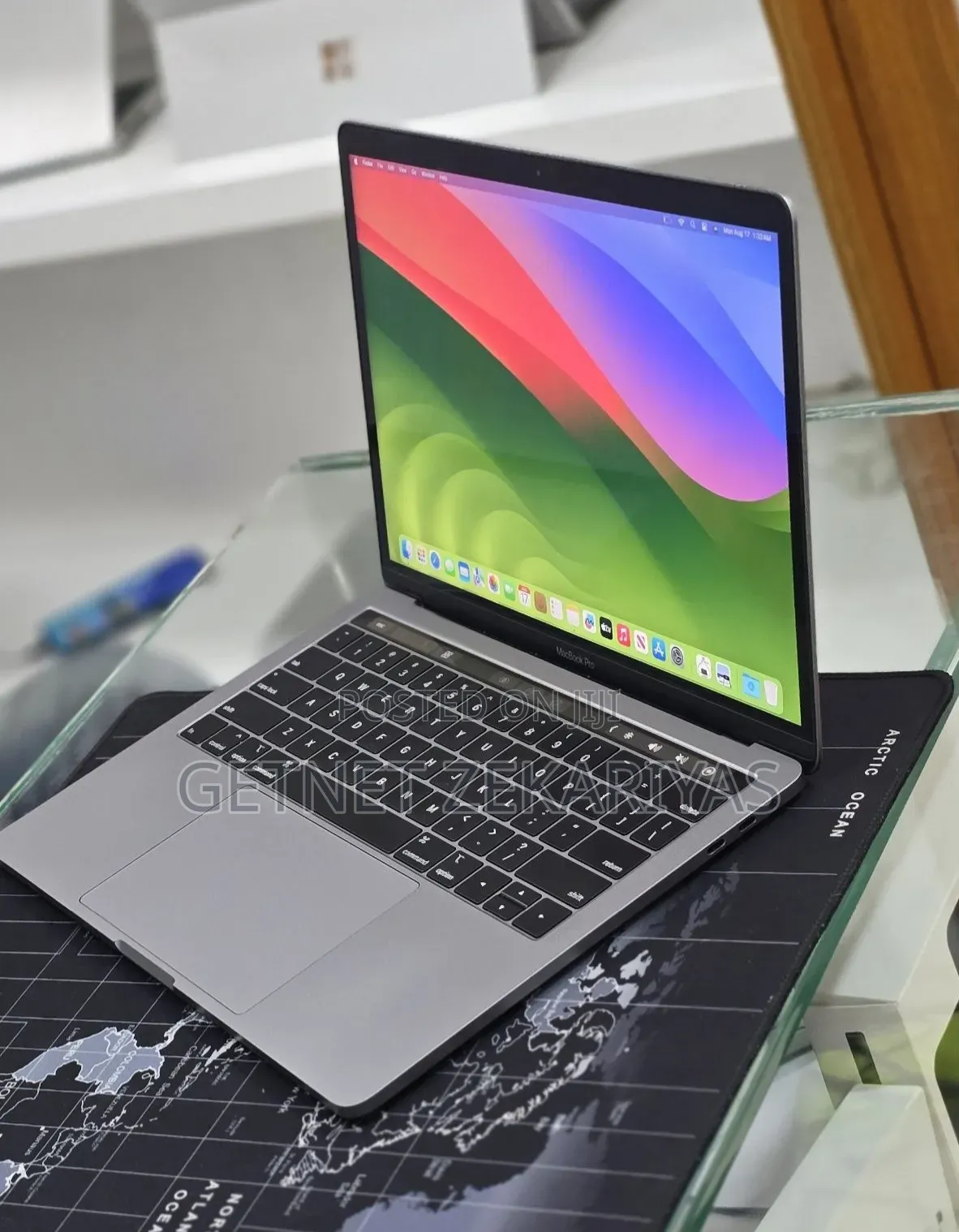 New Laptop Apple MacBook Pro 2020 M1 8GB Apple M1 Pro SSD 256GB