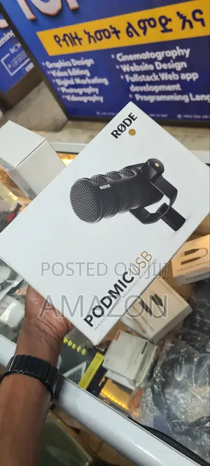 RØDE PodMic USB – Dynamic Broadcast Microphone (USB XLR)