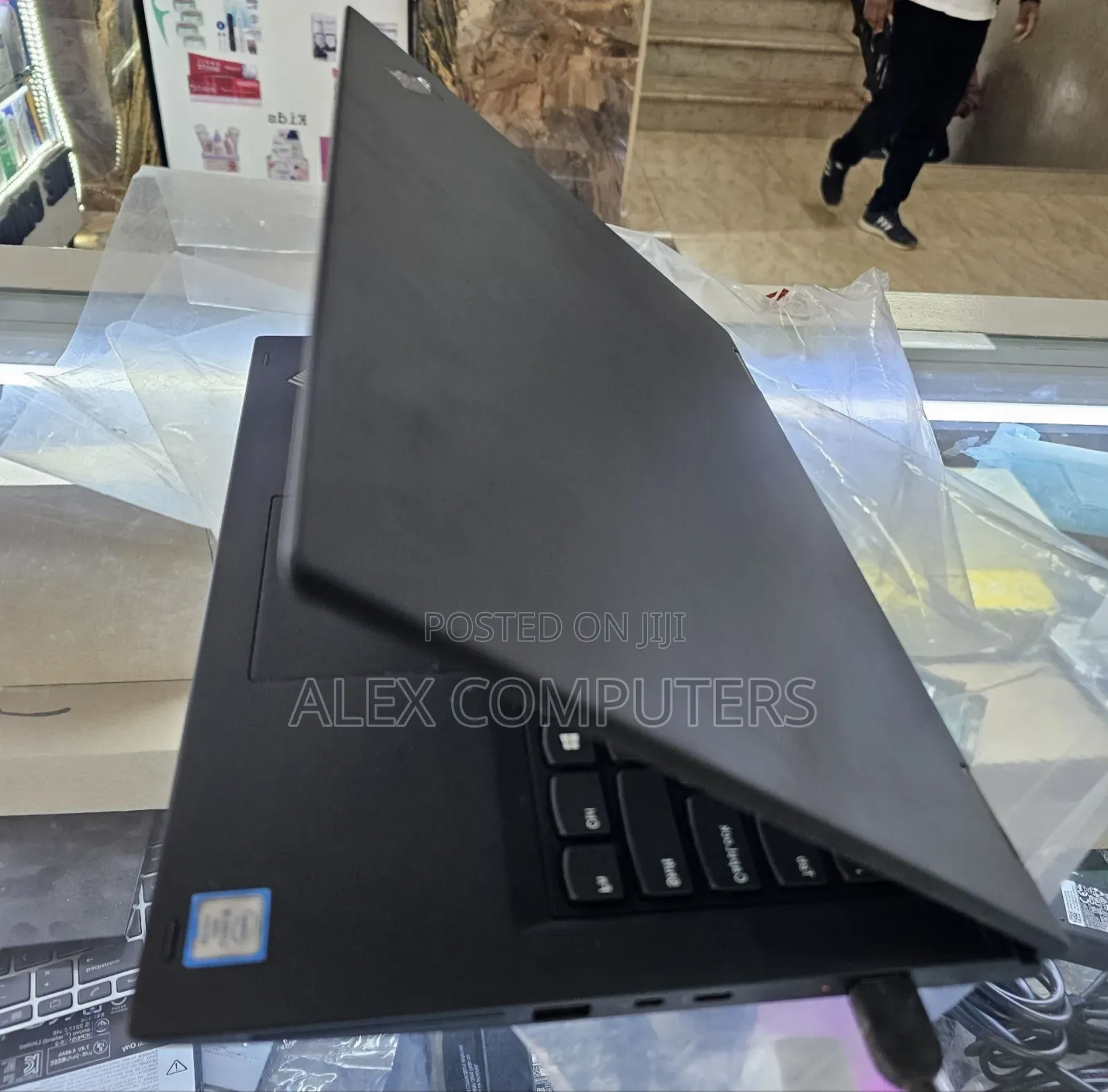 New Laptop Lenovo ThinkPad X380 Yoga 16GB Intel Core i7 SSD 512GB