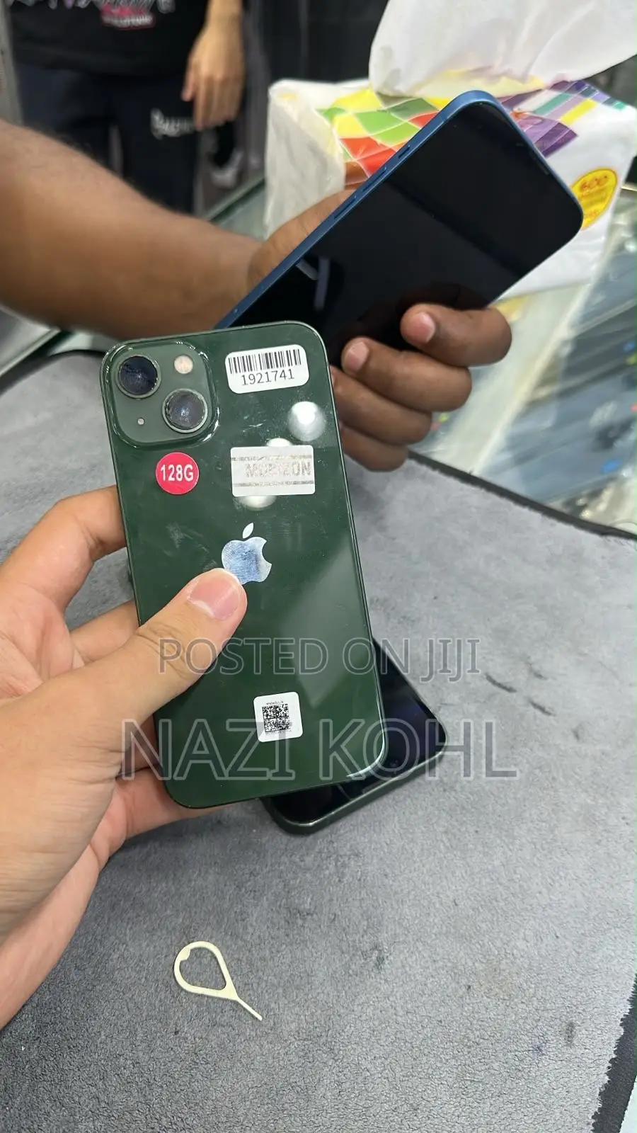 New Apple iPhone 13 128 GB Green