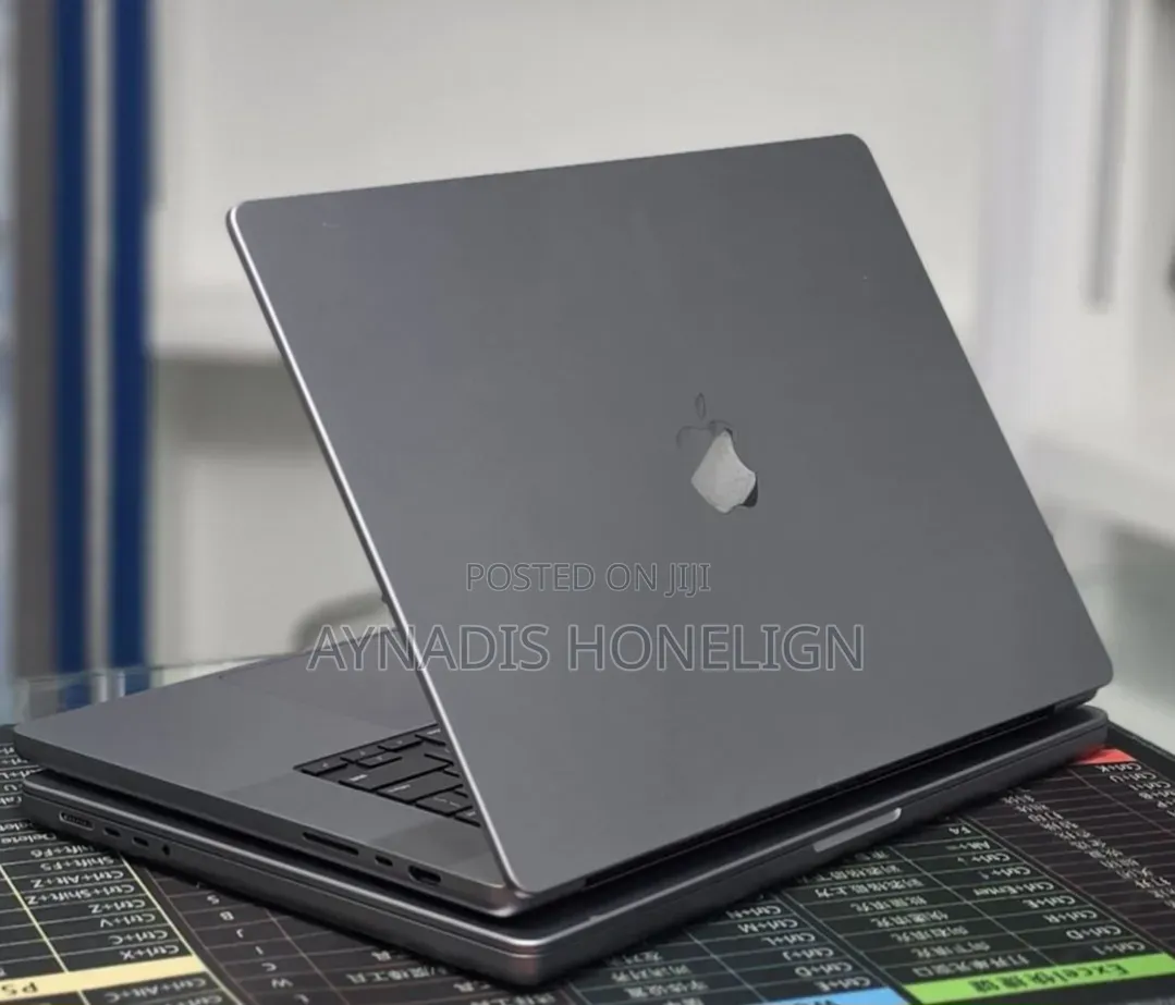 New Laptop Apple MacBook Pro 2019 16GB Apple M1 Pro SSD 512GB