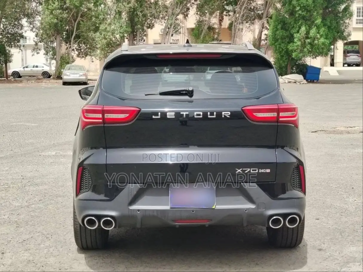 Jetour X70 1.5 7-Seater FWD 2022 Black