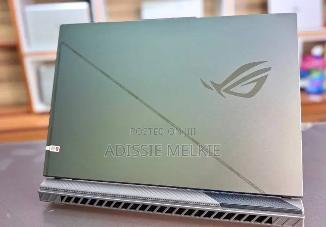 New Laptop Asus ROG Strix G16 16GB Intel Core i9 SSD 1T