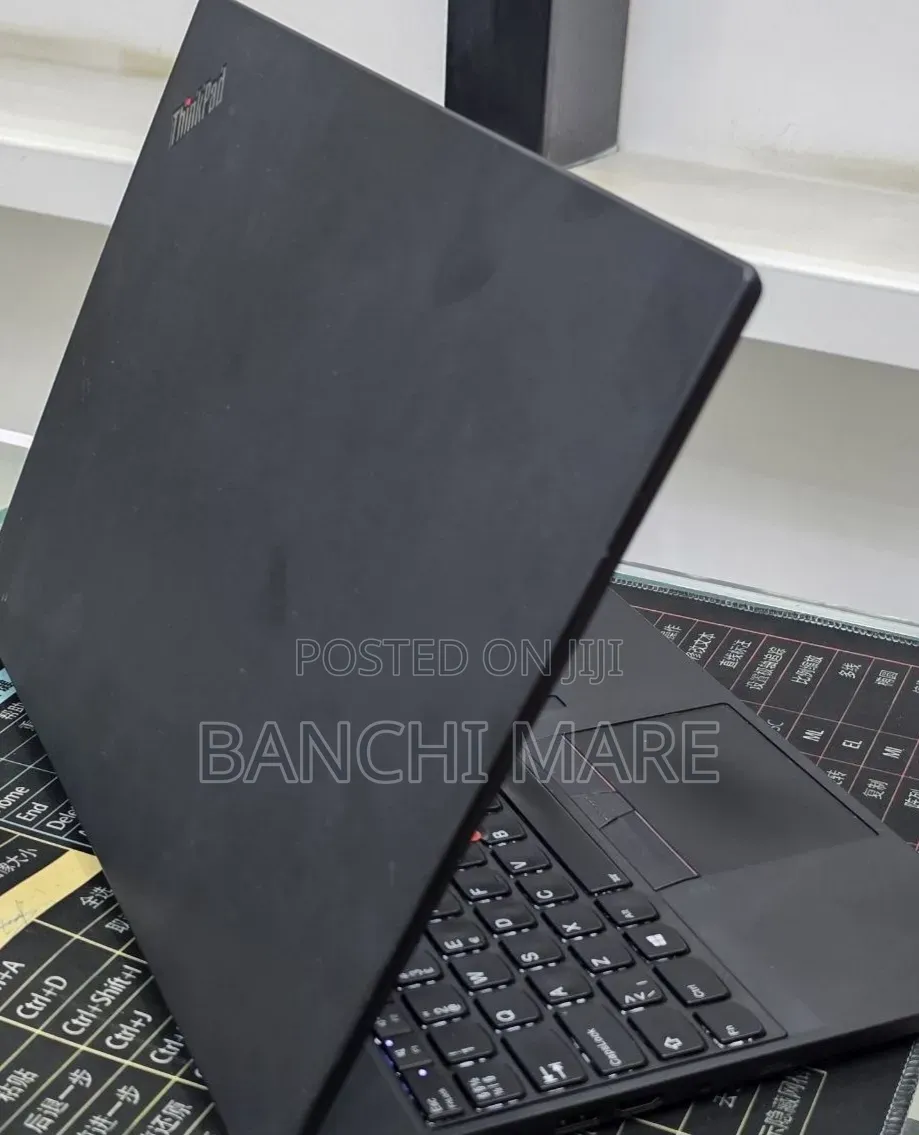New Laptop Lenovo ThinkPad X390 16GB Intel Core i5 SSD 256GB