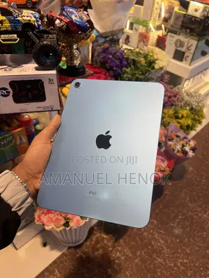 New Apple iPhone 12 64 GB Blue