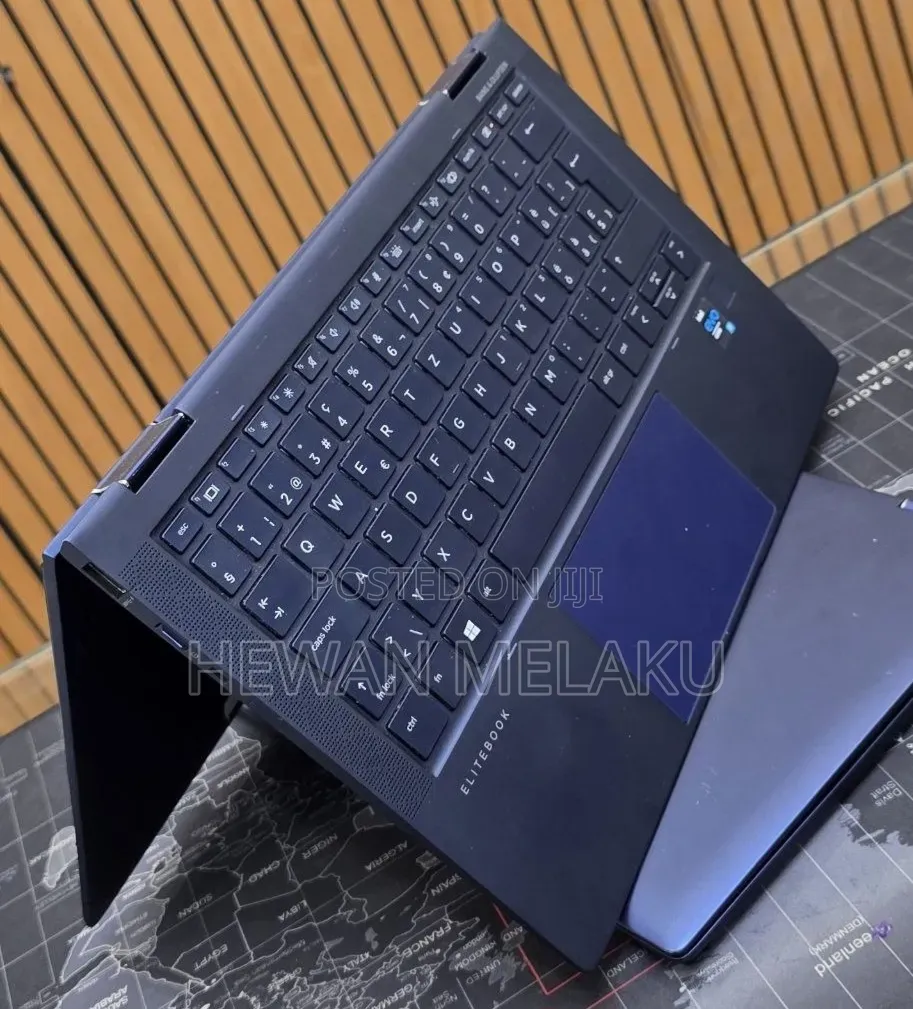 New Laptop HP Dragonfly G2 16GB Intel Core i7 SSD 512GB