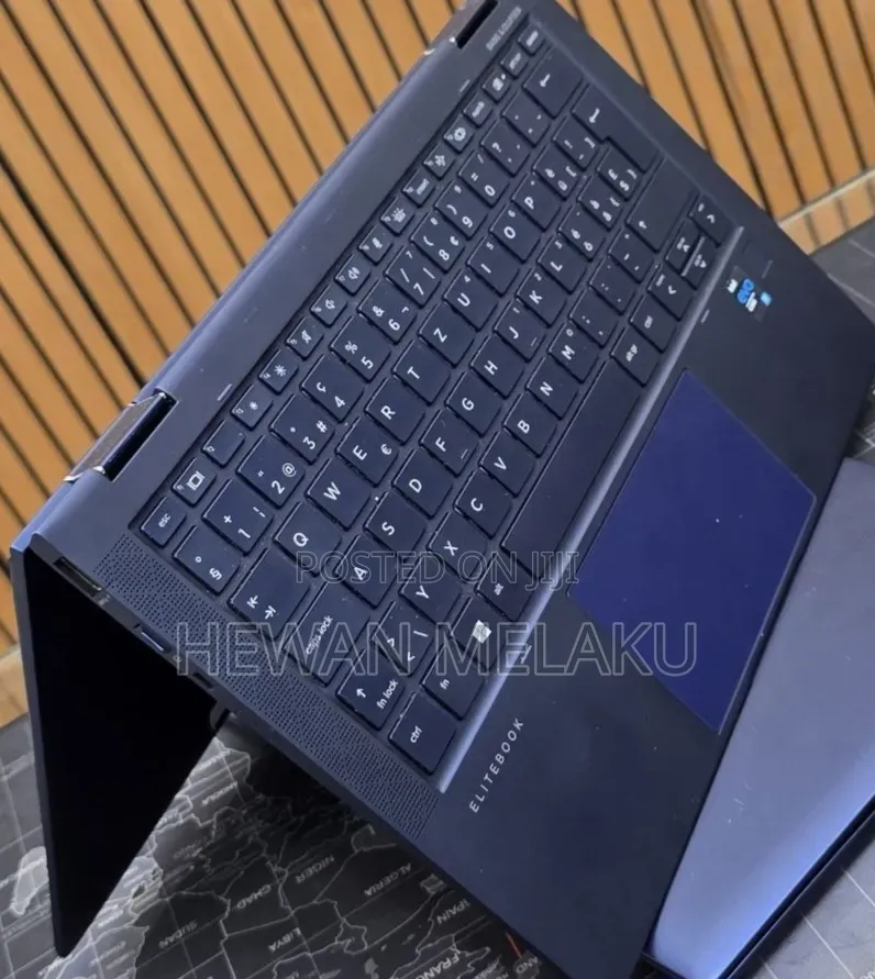 New Laptop HP Dragonfly G2 16GB Intel Core i7 SSD 512GB
