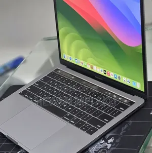 New Laptop Apple MacBook Pro 2020 M1 8GB Apple M1 Pro SSD 256GB
