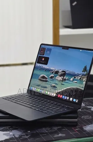 New Laptop Apple MacBook Air 2025 M4 16GB Apple M4 SSD 256GB