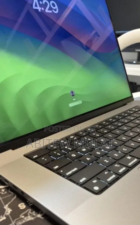 New Laptop Apple MacBook Pro 2021 M1 Max 64GB Apple M1 Max SSD 1T