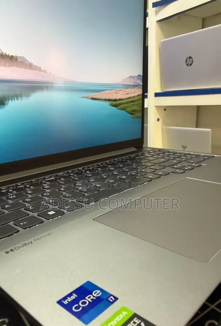 New Laptop HP Spectra 13 32GB Intel Core i7 SSD 512GB