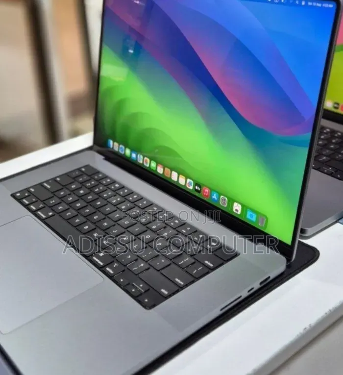 New Laptop Apple MacBook Pro 2021 M1 16GB Apple M1 SSD 1T