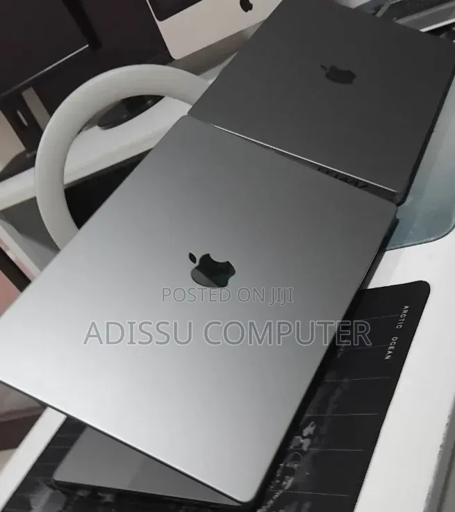 New Laptop Apple MacBook Pro 2019 32GB Apple M1 SSD 1T