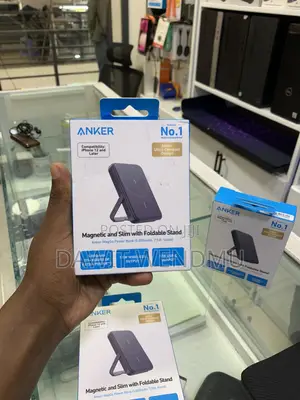  Anker MagGo 5,000mAh Magnetic Power Bank   5,000mAh Capacity 