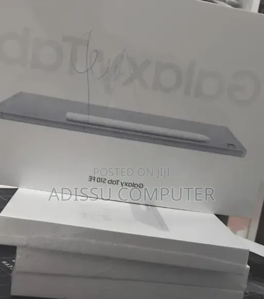 New Laptop Samsung Galaxy Book 2 8GB Intel Core Ultra 7 SSD 128GB