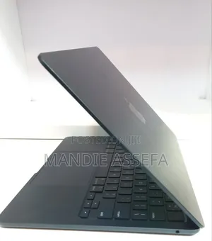 New Laptop Apple MacBook Air 2022 M2 8GB Apple M2 SSD 256GB