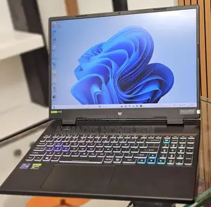 New Laptop Acer Predator Helios 300 16GB Intel Core i9 SSD 512GB